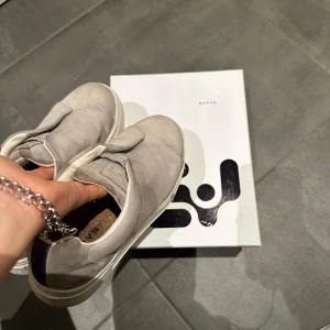 Eytys  - Säljer mina eytys som knappt är använda, box medföljer. Hör av er vid frågor ❤️