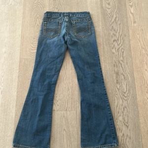 Bootcut jeans - Aldrig använda pga dom är för små