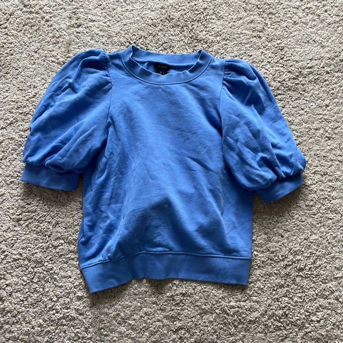 Puffärmad trö - 23