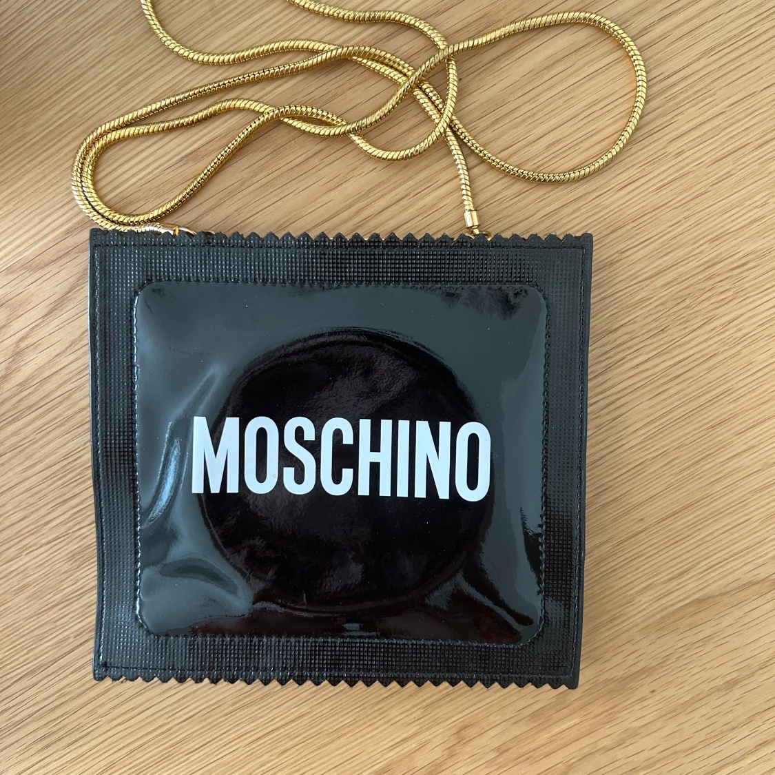 MoschinoXH&M 