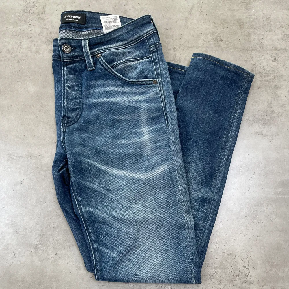 Jeansen är i ett väldigt bra skick och är endast använda ett par gånger Storlek: W30 L34, Pris 299 kr  . Jeans & Byxor.