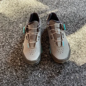 Cykelskor  - Cykelskor som kostar ungefär 600-700 kronor nya från xxl, men märket heter northwave☺️ Dom är använda flera gånger men inget semärkvärt😻 Skriv för bilder, frågor och annat.