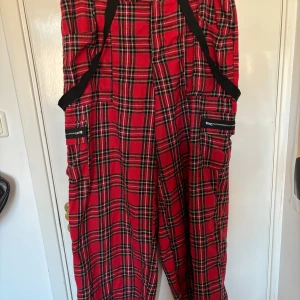 Tartan byxor - Tartan byxor med hängslen 