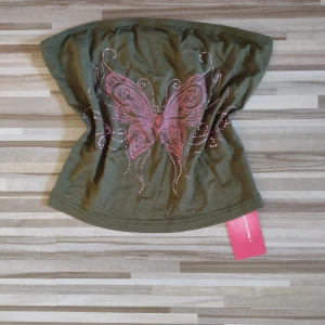 Ny topp från shein!  - Ny sheintopp i storlek XS 💕  Lappen kvar, aldrig använd 💕