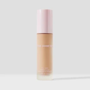 Foundation - Power plush longwear foundation från Kylie Cosmetics i färgen 3W, ljus med varm underton🤍Produkten är endast testad en gång!
