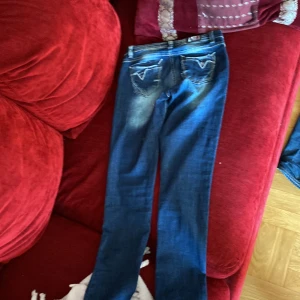 Armani jeans - Armani jeans slim. skick bara testade och säljer för att de var för små. size28