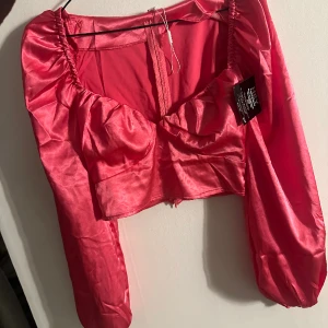 Rosa tröja  - Storlek 36 helt ny 