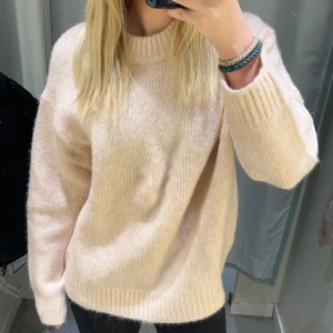 Stickad tröja - Rosa stickad tröja från h&m