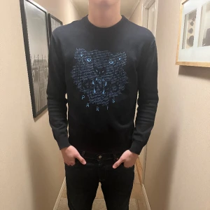 Kenzo sweatshirt - Bra skick, liten i storlek 