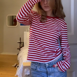 Randig tröja - Söt randig tröja! Toppskick, inte använt så många gånger!