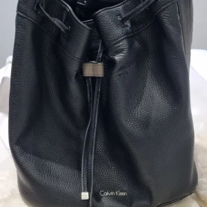 Calvin klein bag - very good condition. if you want more pics let me know 💓