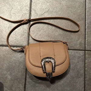 Väska - Cool väska!! Bra skick! 