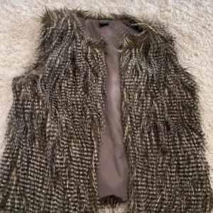 Gosig väst - Stl m Fint skick