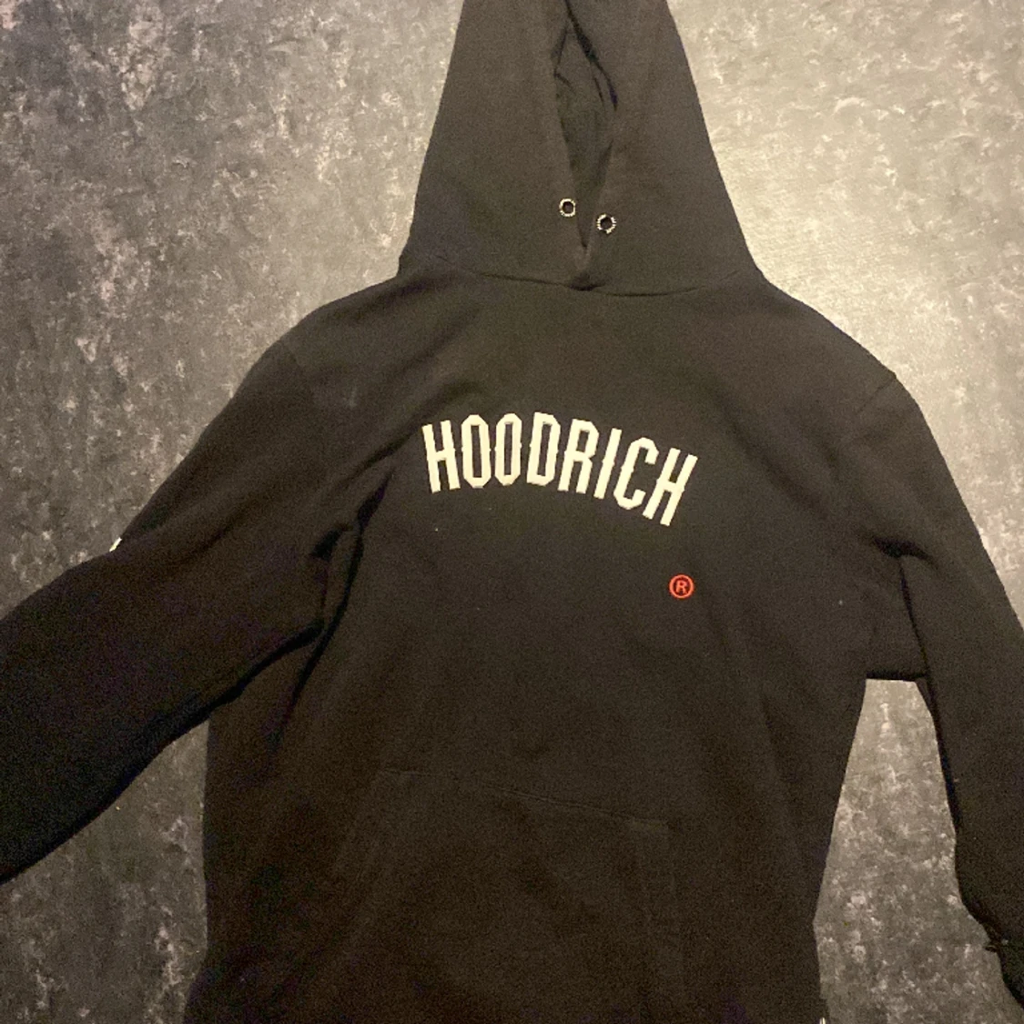 En hoodrich dress o en hoodie - 90