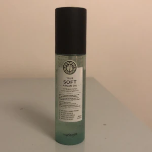 True soft Maria nilla hair oil  - Hårolja från maria nilla, 100 ml och inte använt mycket alls!