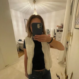 TEDDY VÄST - gullig vit Teddy väst 🔥🔥