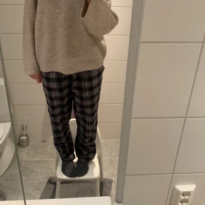 Pyjamasbyxor  - Super fina, använda ett fåtal gånger. Köpta på Ullared💓