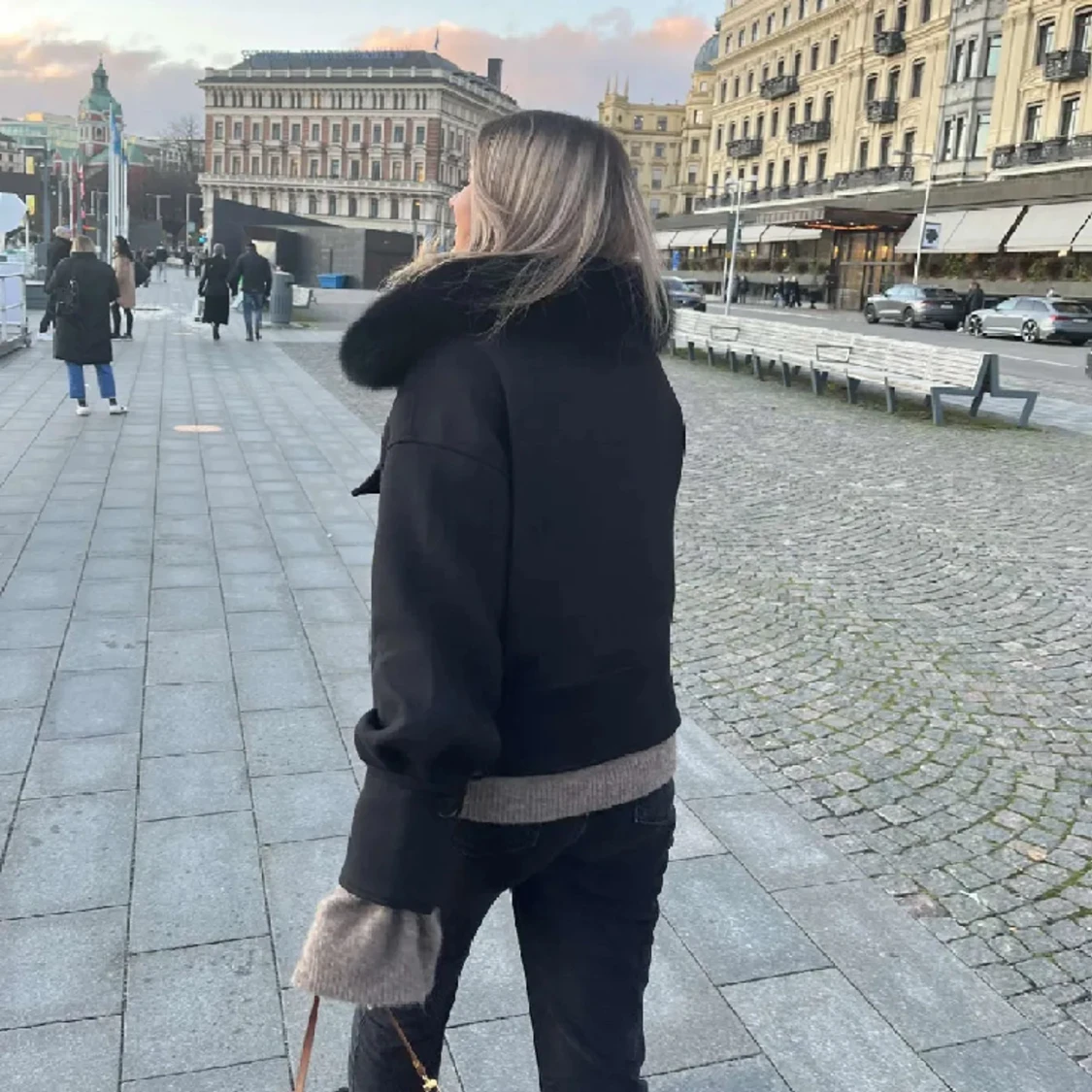 Svart Meotine Charlie Jacka