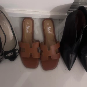 Sandaler - Superfina sandaler som aldrig är använda
