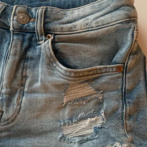 Mini shorts - Bra skick dom är low waist och andvända få gonger