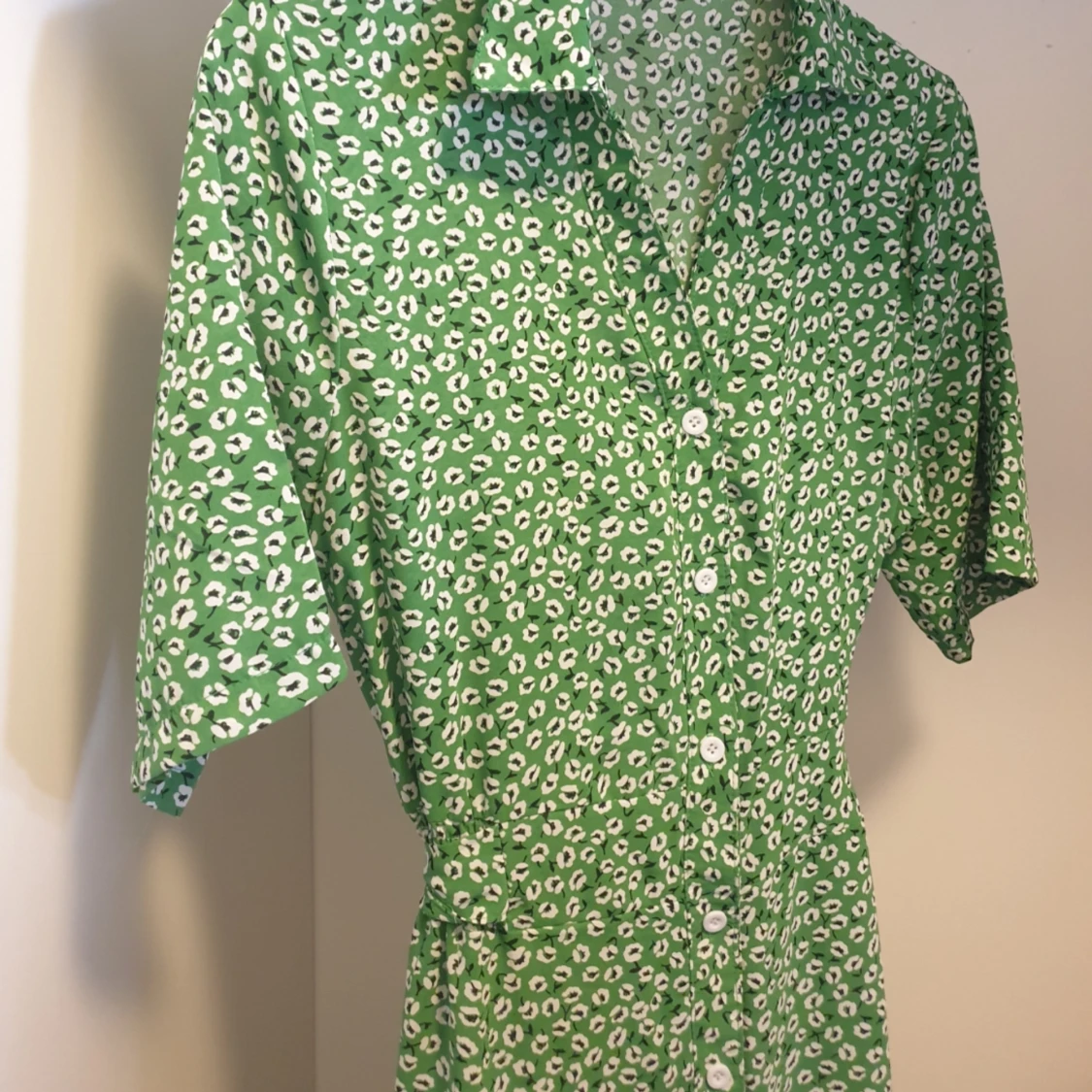 Blommig klänning  - 93