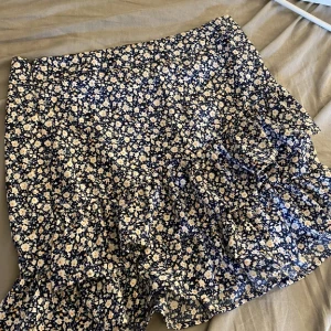 Kjol - Aldrig använd 