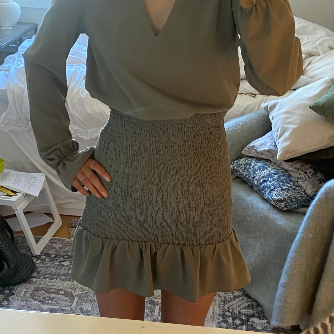 militärgrön klänning