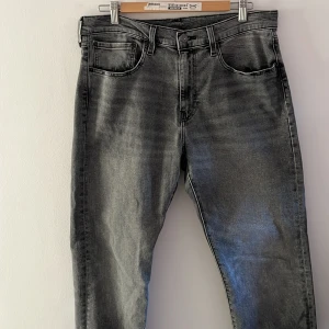 Levi’s 502 - Jätte feta levi’s jeans 502. Helt oanvända fel köp. W 34 L32