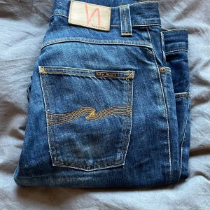 Nudie jeans grim trim 34/34 - 34/34 fet färg !!