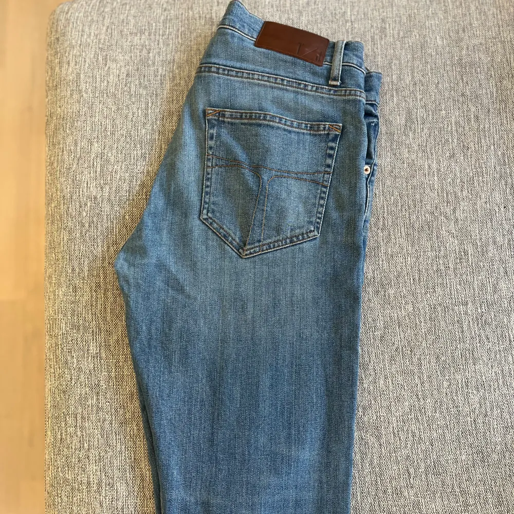 31/30 - Tiger of sweden jeans, modell Pistolero, i mycket bra skick. Sparsamt använda. . Jeans & Byxor.
