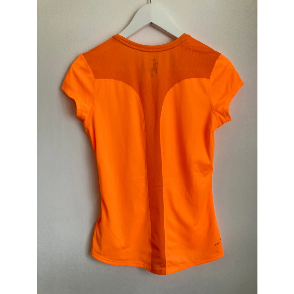 Nike Dri-Fit t-shirt, S 36/38, träning, löpning, topp, kortärmad, orange, sport - 90