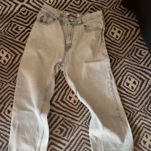 93denim loose jeans - Bra skick Säljs pga för små