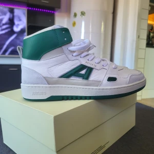 Axel arigato skor - Helt nya arigato skor oanvända storlek 41 nypris 3500