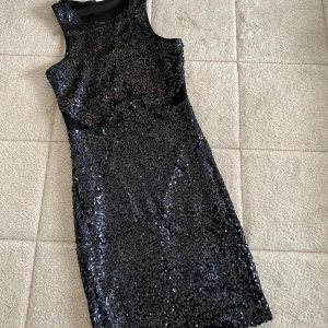 Klänning  - Gina tricot 