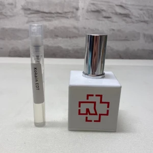 Kokain by Rammstein EDT - Säljer samples av Kokain by Rammstein EDT, en helt galen parfym med noter av Bensin, Heroin och Kokain! Något alla måste testa innan dom dör!  Priser:  1 ml: 15 kr 2 ml: 25 kr 5 ml: 55 kr Förpackas varsamt, hör av er!