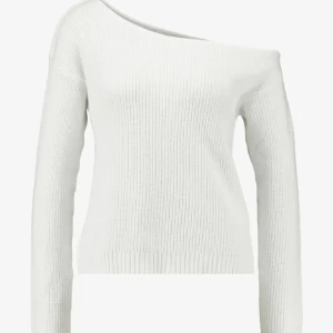Off shoulder  - Säljer denna snygga off shoulder tröjan!!! Helt ny köpt för 309kr från even & odd😍 Funkar till alla outfits o sitter Såå fint. Pris kan eventuellt diskuteras vid snabb affär o gör gärna av dig om du har frågor eller vill ha fler bilder, pusss❤️