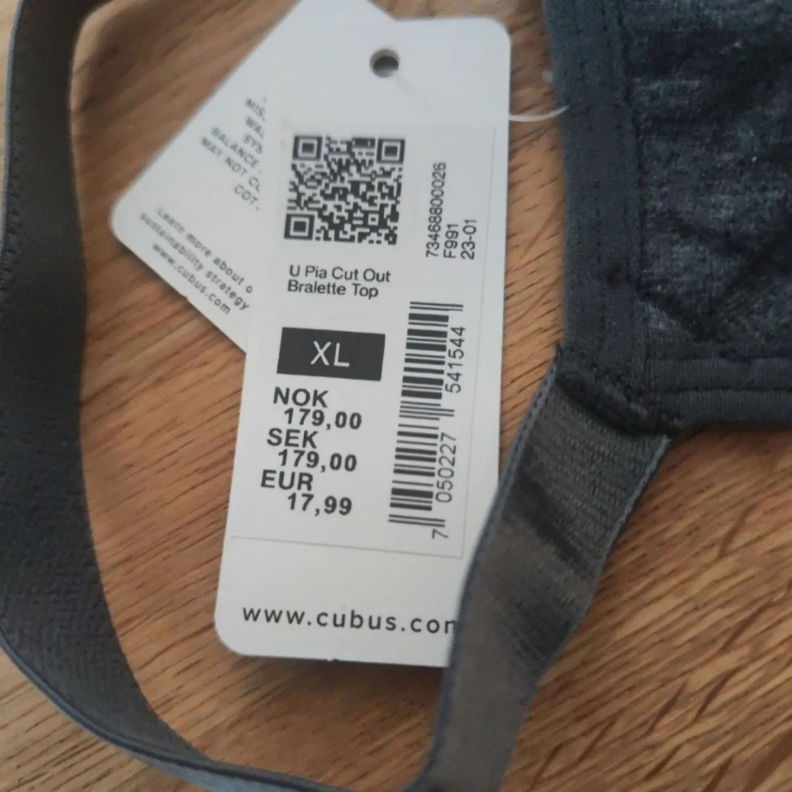 U Pia Cut Out Bralette Top XL från Cubus 89sek - 92