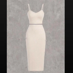 Linne-kjol  - Köpte nyss men passade ej. Helt oanvänd, jätte skönt material och ej genomskinlig💞💞💞