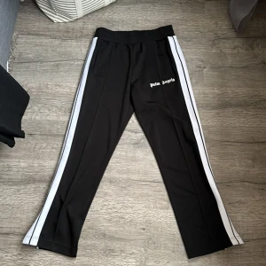 Palm angels byxor  - Storlek L  Bra skick använt få gånger 