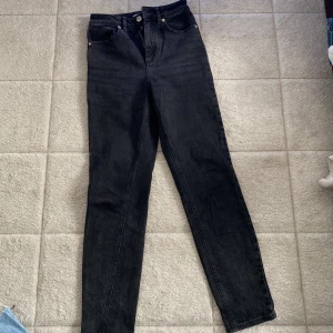 Jeans - Bra skick