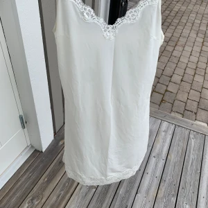 Nattlinne - Pyjamas nattlinne i strl s