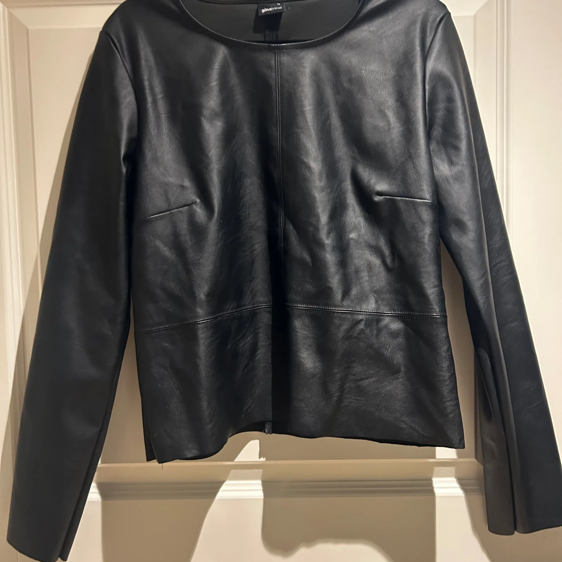 Tröja läderimitation