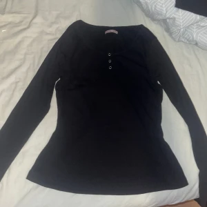 Långärmad tröja - Långärmad tröja perfekt för layering💗