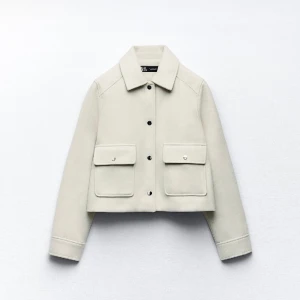 Kappa Zara - Säljer min helt oanvända kappa från Zara då den tyvärr inte kommit till användning.💗