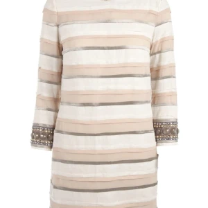 By Malene Birger, klänning i 100% siden - Klänning från by Malene Birger i 100% siden (utsidan) Innerfoder i viskos och polyester. Nypris strax under 4000kr. Stängs med dragkedja i bak. Väldigt bra skick.  Kan hämtas hos mig på Östermalm eller skickas. Jag samfraktar givetvis.