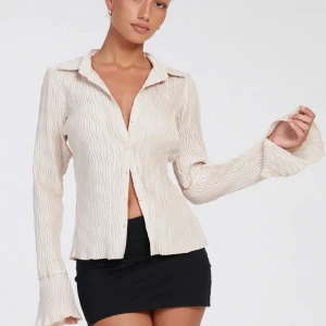 Blus  - Jättefin blus som aldrig kommit till användning🤍