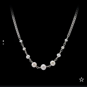 Maria Nilsdotter halsband - Intressekoll på mitt pärls halsband från Maria Nilsdotter ❤️köpt för 3000kr, buda och skriv för bilder