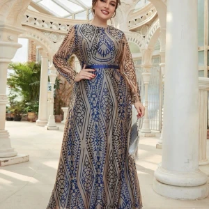 Mönstrad klänning  - Ny, bara testad 