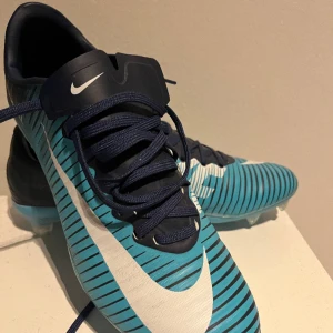 Nya Nike fotbollsskor  - Nike mercurial använda en gång  Storlek 42 