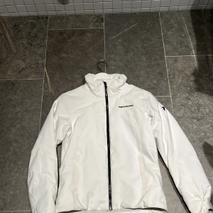 Peak performance jacka - Barn jacka storlek 150 Använd mycket